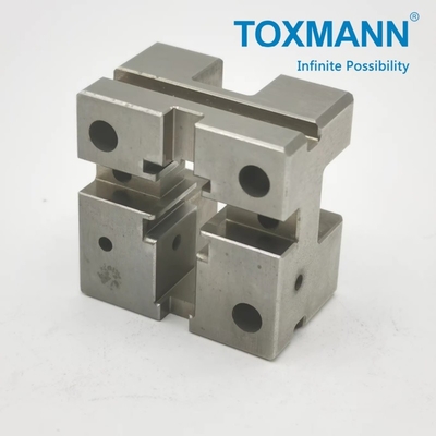 การแปรรูปชิ้นส่วนโลหะ cnc ที่ทําตามสั่งความแม่นยําสูง บริการบดสําหรับชิ้นส่วนเครื่อง